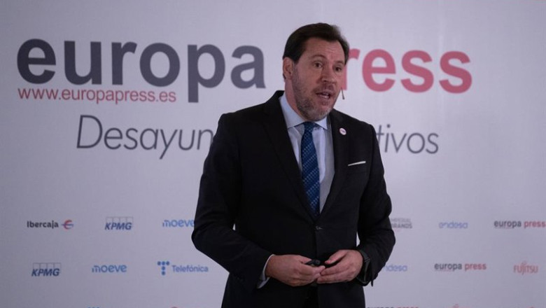 ep el ministro de transportes y movilidad sostenible oscar puente durante un desayuno informativo de ep el ministro de transportes y movilidad sostenible oscar puente durante un desayuno informativo de