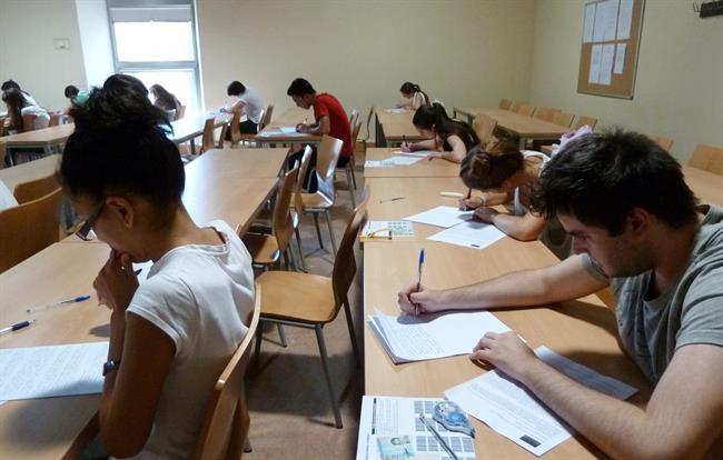 Exámenes, alumnos, estudiantes, selectividad, prueba, universitarios | EUROPA PRESS ep examenes alumnos estudiantes selectividad prueba universitarios
