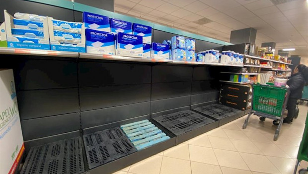 ep grandes compras y largas colas en supermercados ante el avance del coronavirus ep grandes compras y largas colas en supermercados ante el avance del coronavirus