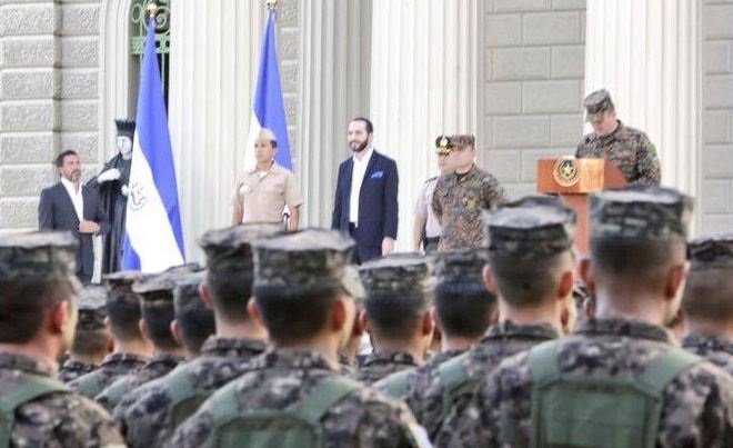 Militares de El Salvador con el presidente Nayib Bukele | FUERZAS ARMADAS DE EL SALVADOR ep militares de el salvador con el presidente nayib bukele