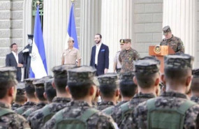 ep militares de el salvador con el presidente nayib bukele