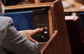 ep momento de una votacion en el pleno del congreso