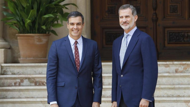 ep rey felipe vi recibepresidentegobiernofunciones pedro sanchez enpalaciomariventpalmamallorca