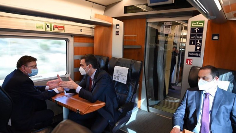 ep ximo puig y pedro sanchez en el ave