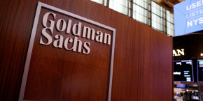le logo de goldman sachs est visible sur le parquet de la bourse de new york nyse le logo de goldman sachs est visible sur le parquet de la bourse de new york nyse