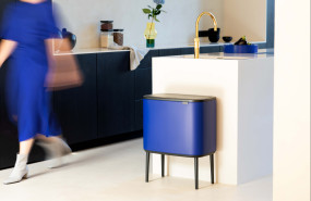 bo touch bin 11 23l   mineral powerful blue   8710755208348 brabantia 96dpi 6720x4480px 6 nr 26572 