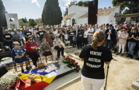 ep acto de inicio de la exhumacion de la fosa 100 del cementerio de paterna