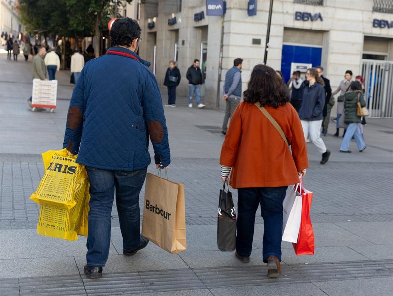 Las ventas del comercio minorista aumentan un 4,3% en julio y suman 13 meses al alza