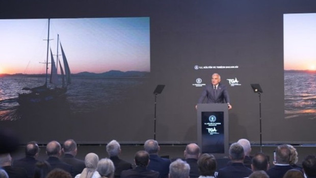 ep archivo   mehmet nuri ersoy ministro de cultura y turismo turco en una rueda de prensa celebrada