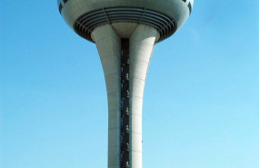 ep archivo   torre de control del aeropuerto de madrid barajas
