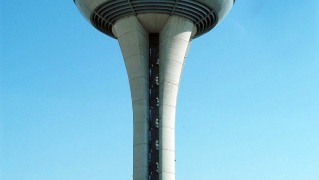 ep archivo   torre de control del aeropuerto de madrid barajas