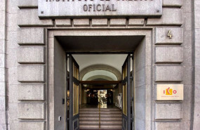ep archivo   una de las puertas de acceso de la sede del ico instituto del credito oficial en el 20240523114504