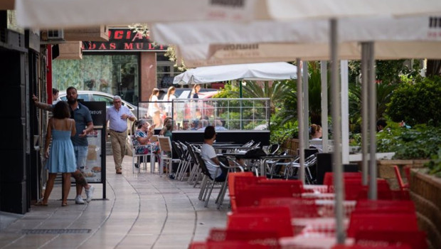 ep archivo   varias personas sentadas en la terraza de un bar durante el pasado mes de agosto