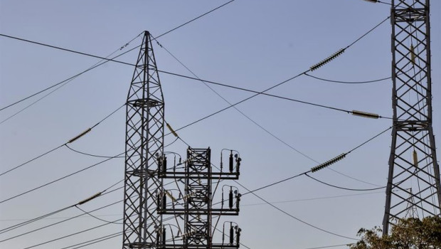 ep archivo   vista de una torre electrica