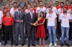 ep audiencia de los reyes felipe y letizia a la seleccion nacional de baloncesto ganadora de la copa