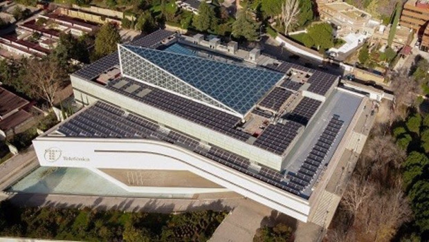 ep azotea del edificio de telefonica en aravaca madrid con 598 paneles solares