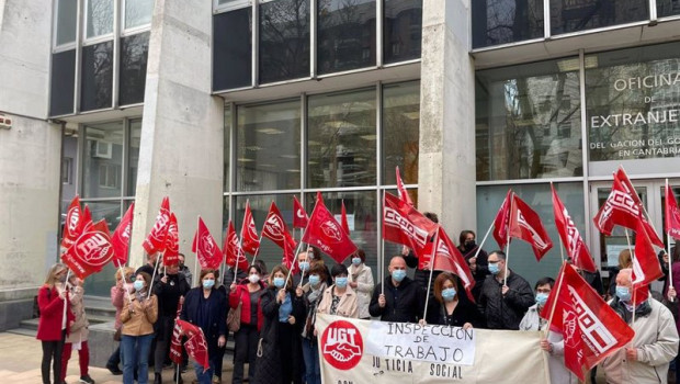 ep concentracion del personal de inspeccion de trabajo ante el edificio de ministerios