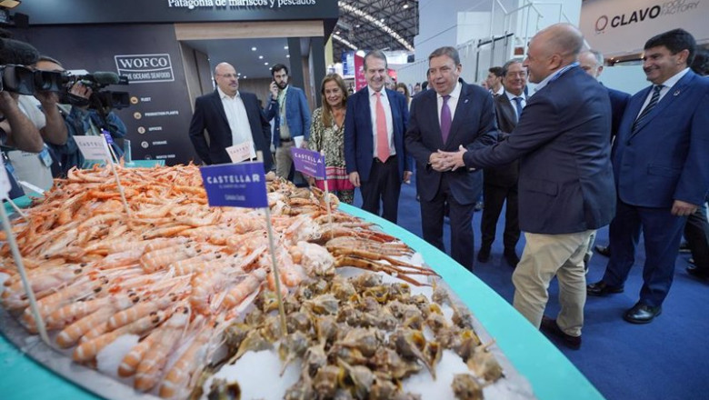 ep el ministro de agricultura pesca y alimentacion en funciones luis planas en su visita a conxemar ep el ministro de agricultura pesca y alimentacion en funciones luis planas en su visita a conxemar