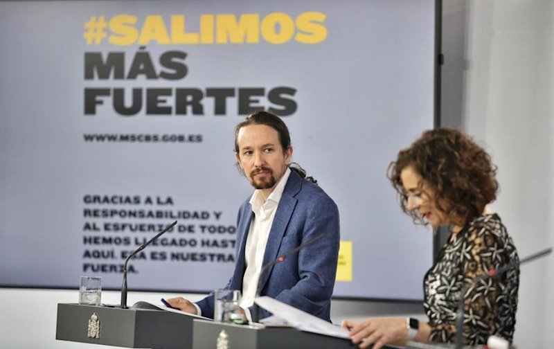 El rifirrafe entre Pablo Iglesias y María Jesús Montero: No seas cabezón