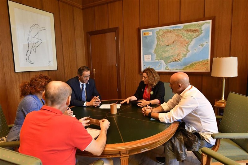 ep imagen de la reunion mantenida por los tres lideres sindicales con el equipo de teresa ribera ep imagen de la reunion mantenida por los tres lideres sindicales con el equipo de teresa ribera