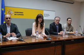 ep sabrina moh y eduardo de castro con responsables sanitarios