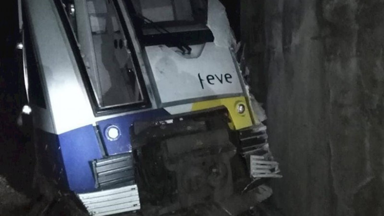 Un tren de FEVE descarrila en Mañón (A Coruña) | TRÁFICO FERROLTERRA ep un tren de feve descarrila en manon a coruna