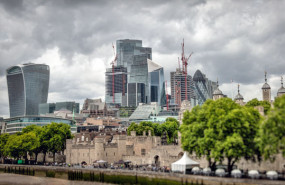 dl city of london tower of london officer buildings towers financial district square mile finance markets traders pb