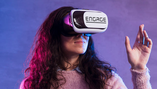 dl engage xr aim virtual reality vr education holdings metaverse metaworld digital technology developer logo