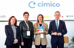ep archivo   directivos de cimico recibiendo un premio