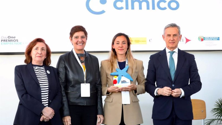ep archivo   directivos de cimico recibiendo un premio