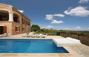 ep archivo   el 60 de la demanda de vivienda de lujo en espana es ya extranjera segun the simple