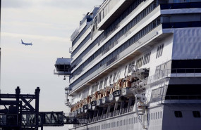 ep archivo   un crucero en el puerto de barcelona 20260317194803