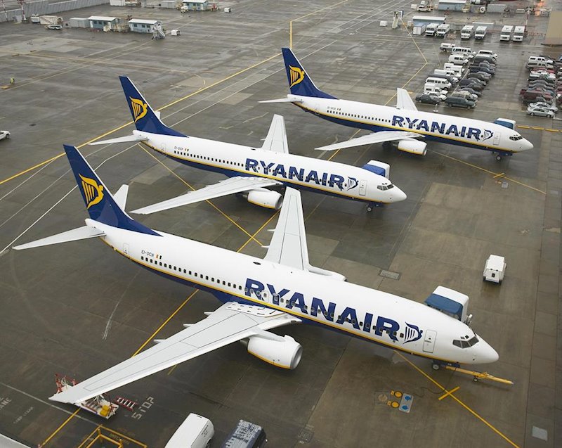 Ryanair recorta al 40% su programación hasta marzo de 2021 y avanza más despidos