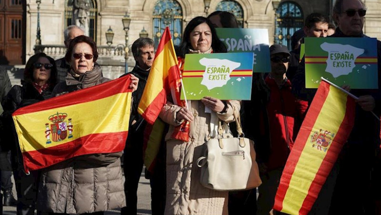 ep concentracion convocada por vox impulsada por la plataforma espana existe con el lema por un