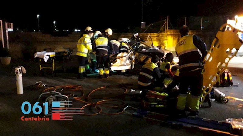 ep equipos de emergencias atienden el accidente