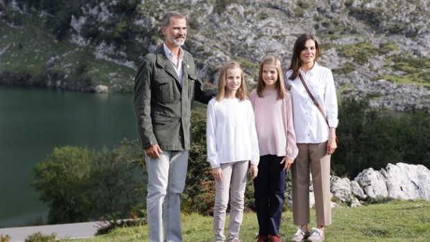 ep la familia realmiradorla princesaasturiaslago enol