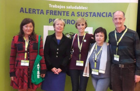 ep la responsable de salud laboral de satse carmen vide izda junto al a directora de la agencia
