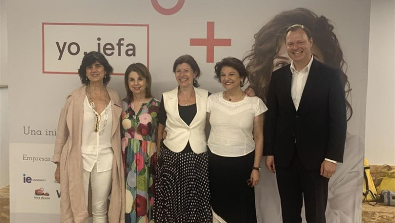ep presentacionprograma yo jefa para fomentarliderazgo femeninotrescom
