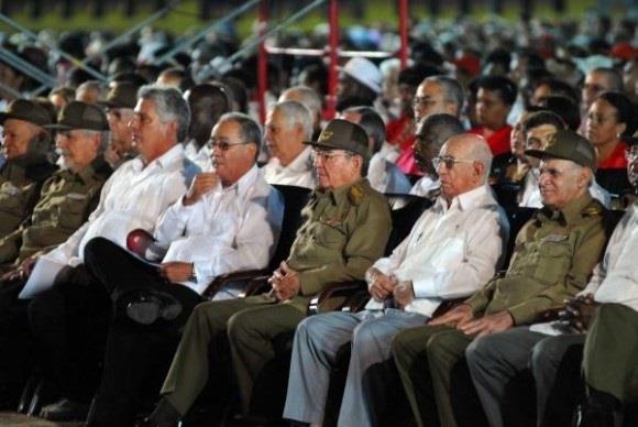 El presidente cubano, Raúl Castro, y varios dirigentes más | CUBADEBATE ep presidente cubano raul castro ydirigentes mas