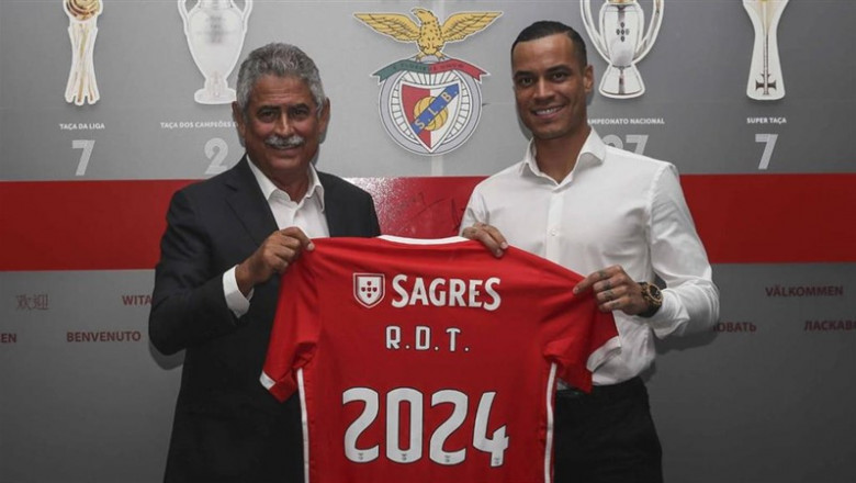 El presidente del Benfica, Luís Filipe Vieira, y el delantero Raúl de Tomás | TÂNIA PAULO / SL BENFICA ep presidentebenfica luis filipe vieira ydelantero raultomas