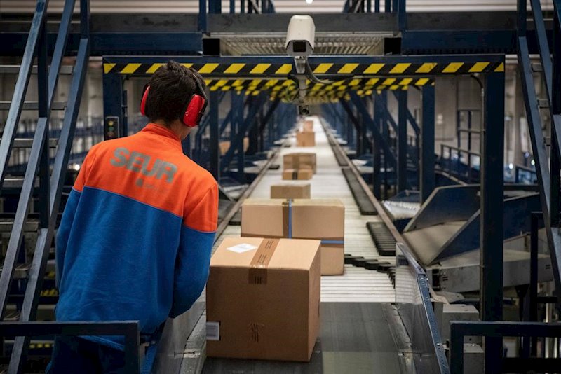 Seur adquiere una participación del 7% de la empresa de reparto sostenible Koiki