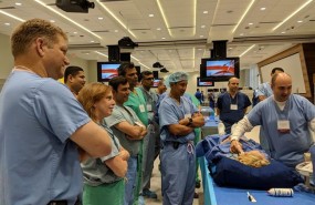 ep un medico espanol formando400 cirujanos vasculares americanos