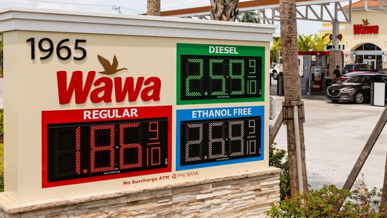 ep 20 april 2020 us boynton beach gas prices are seen under 200 at the wawa on hypoluxo road in