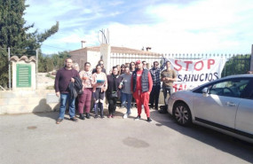 ep activistas concentrados para paralizar un desahucio en lloseta este jueves
