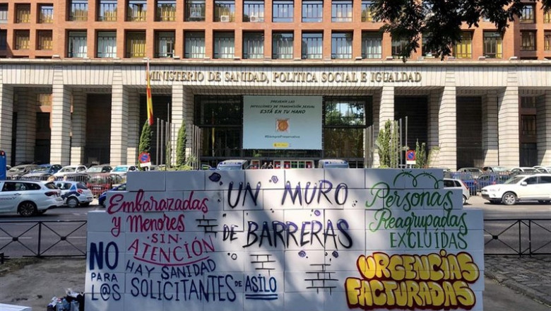 ep actoreivindicacionvarias asociaciones frenteministeriosanidad denunciandolos casosexclusion sanitariasiguen produciendoespana pesereal decreto-ley aprobadoano pasadorecuperaruniversalidad