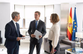 ep archivo   el lider del pp alberto nunez feijoo junto a la secretaria general del pp cuca gamarra