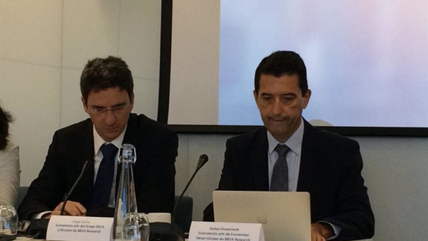 ep archivo   los economistas de bbva research jorge sicilia izda y rafael domenech dcha