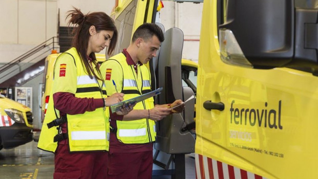 ep archivo trabajadores del servicio de ambulancias de ferrovial ep archivo trabajadores del servicio de ambulancias de ferrovial