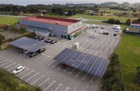 ep archivo   vista de la marquesinas con paneles solares instaladas por edp en el aprcamiento de