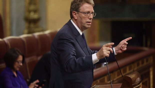 ep el congreso debate la reforma sobre lenguas cooficiales y la modificacion de la ley de minas